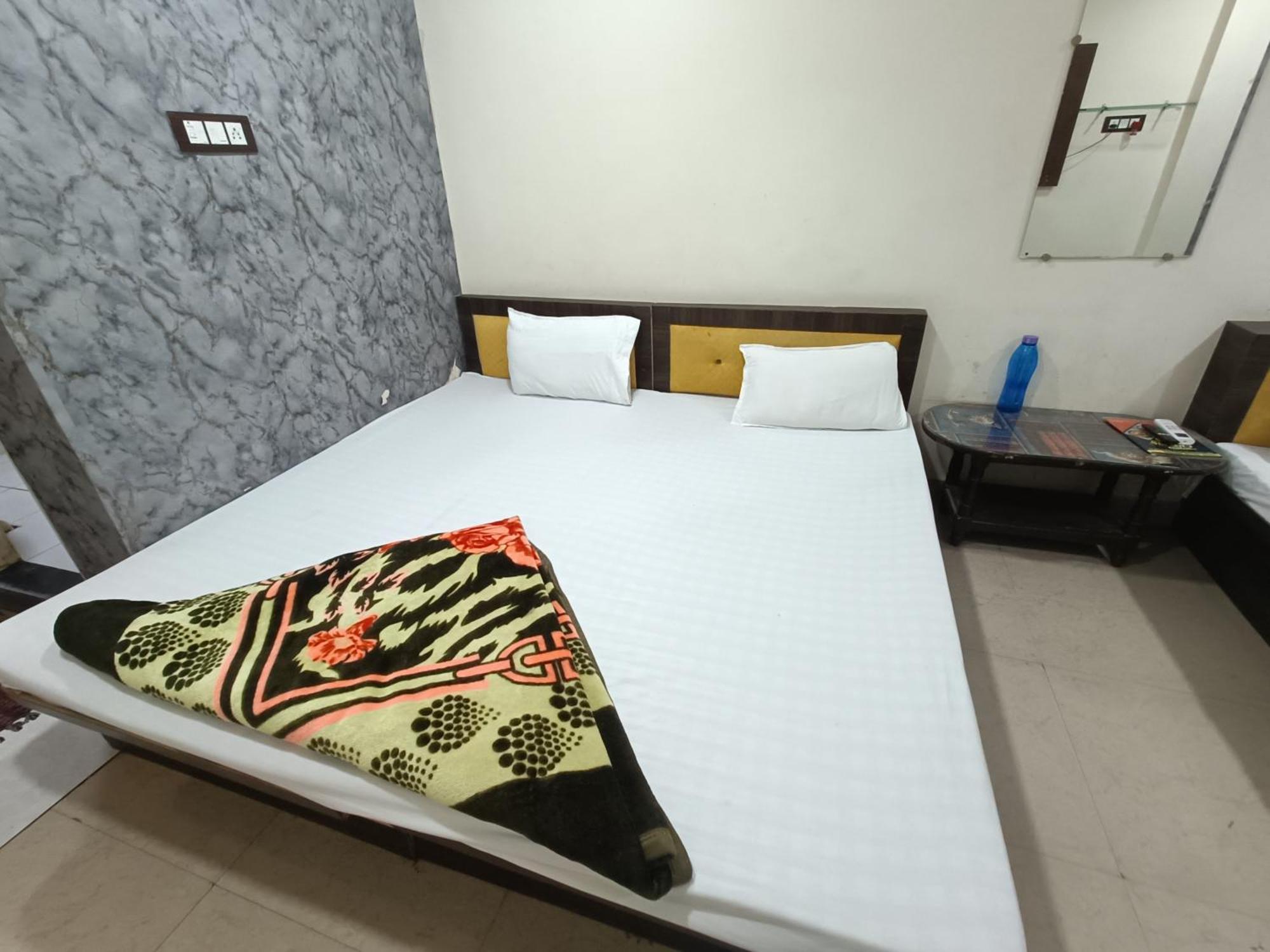 Ginger Hotels Ujjain Tower Kshipra Inn-Family Stay Airconditioned Hotel Exterior photo