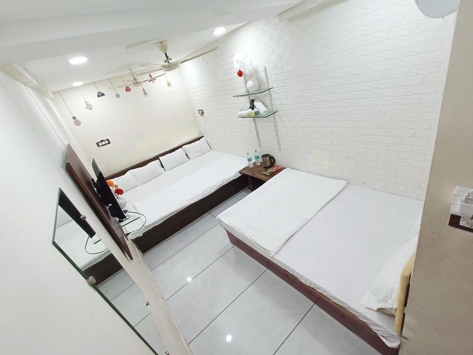 Ginger Hotels Ujjain Tower Kshipra Inn-Family Stay Airconditioned Hotel Exterior photo